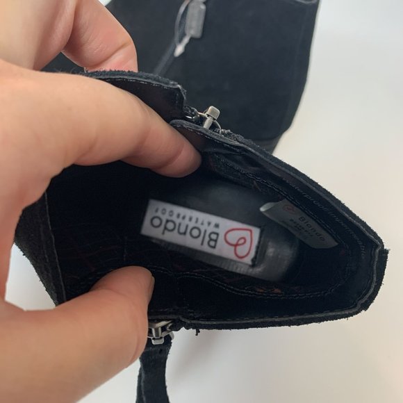 Blondo black suede zip up bootie waterproof 8 - Picture 6 of 7